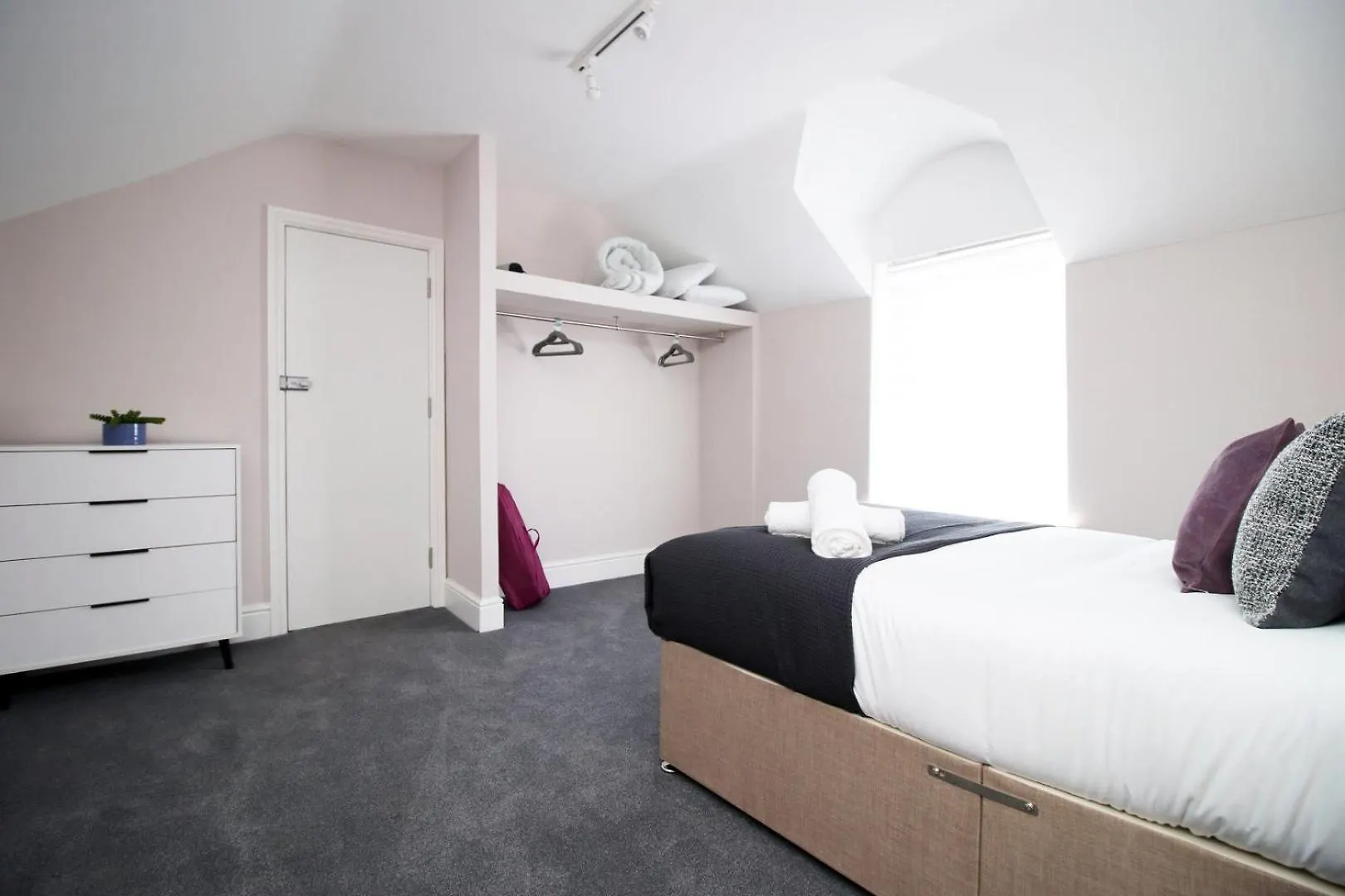 Stay With Free Parking At Archer Road, Penarth Cardiff 0*,  United Kingdom