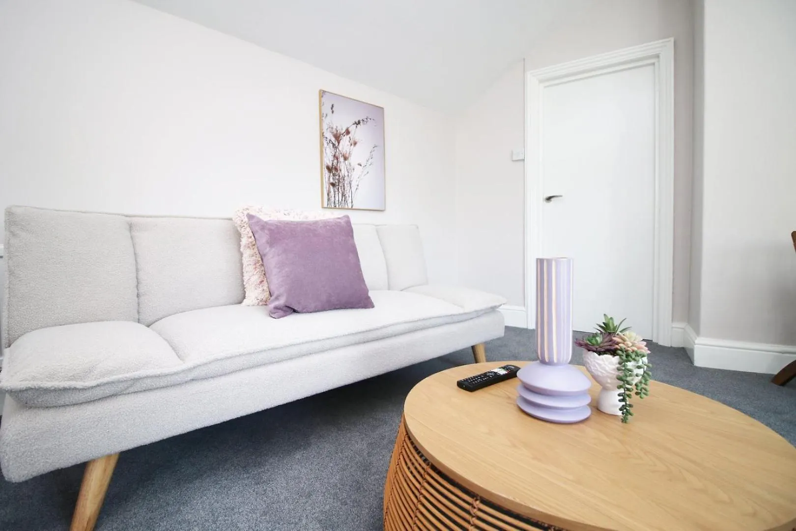 Stay With Free Parking At Archer Road, Penarth Cardiff United Kingdom